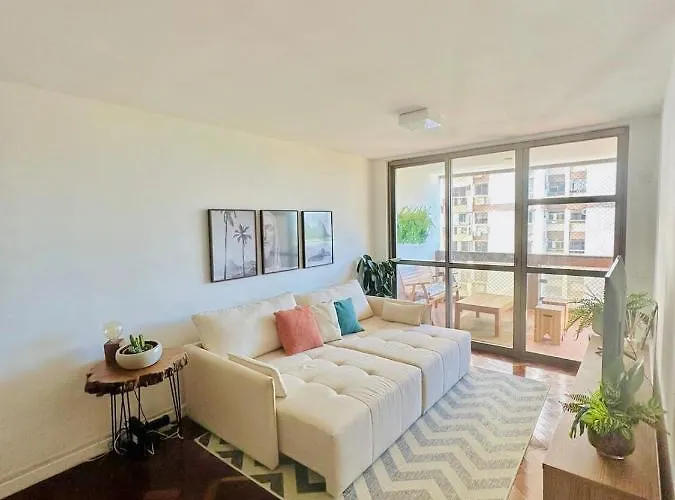 Lindo Apartamento Na Praia Da Barra - Amplo E Confortavel!
